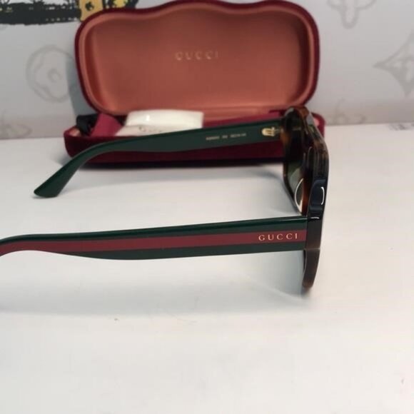 Gucci Tortoise Shell Sunglasses with Green Lenses GG0925s 002 - Picture 9 of 13